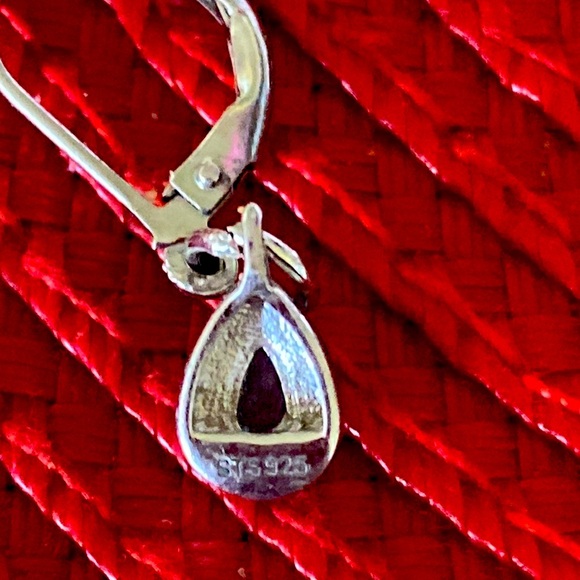 Sterling silver Swiss Blue Topaz earrings - Picture 2 of 6